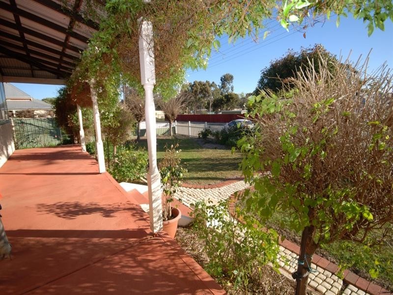 37 Garfield Street, Narrogin WA 6312