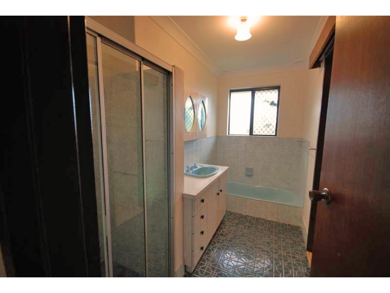 112 Narrakine Road, Narrogin WA 6312