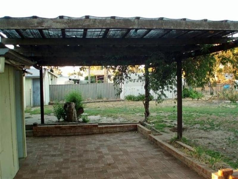 4 Rosselloty Street, Williams WA 6391