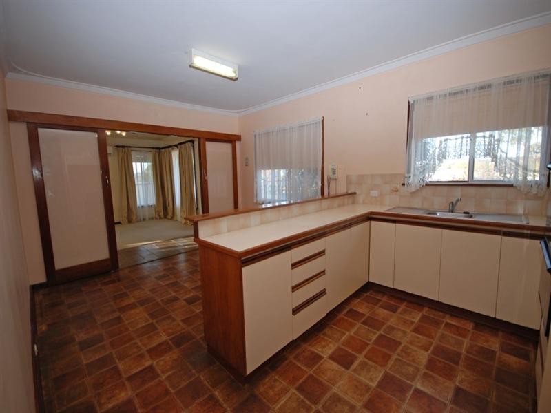 12 Johnston Street, Narrogin WA 6312