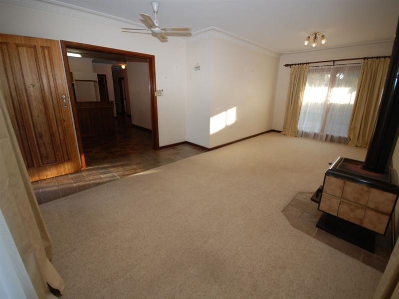 12 Johnston Street, Narrogin WA 6312