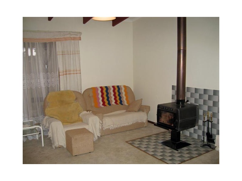 2 Rosselloty Street, Williams WA 6391