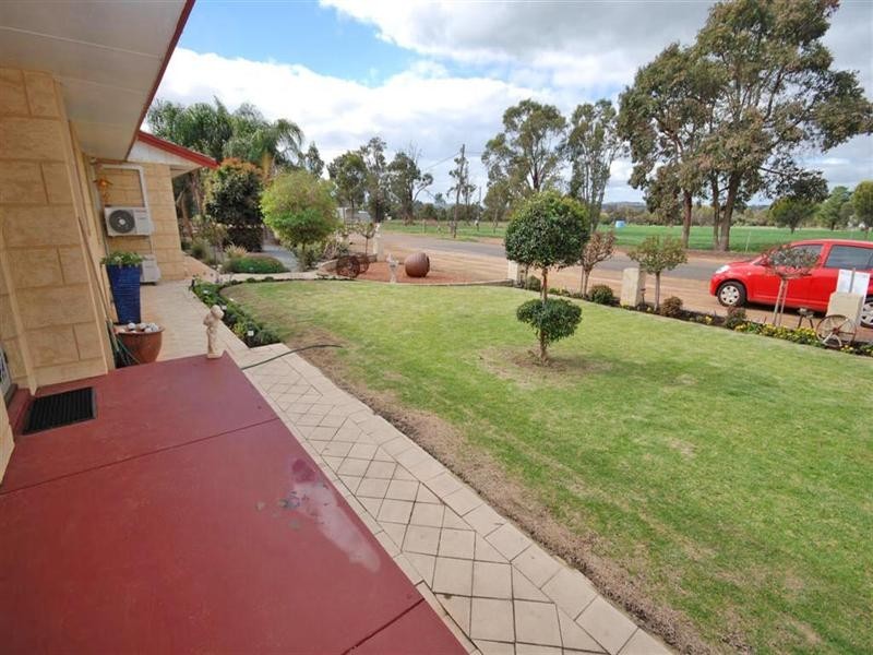 11 Florence Avenue, Narrogin WA 6312