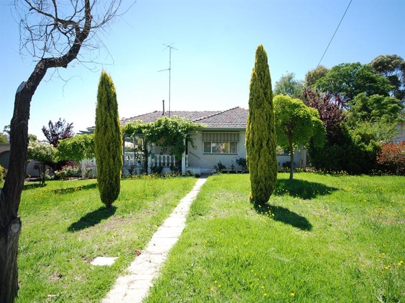 5 Sydney Hall Way, Narrogin WA 6312