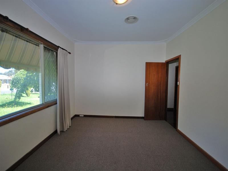 5 Sydney Hall Way, Narrogin WA 6312