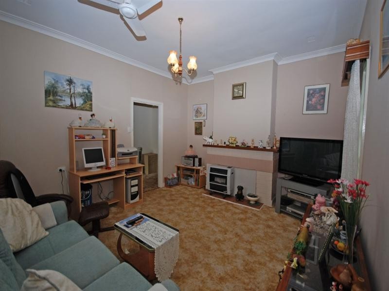 12 Burns Street, Narrogin WA 6312