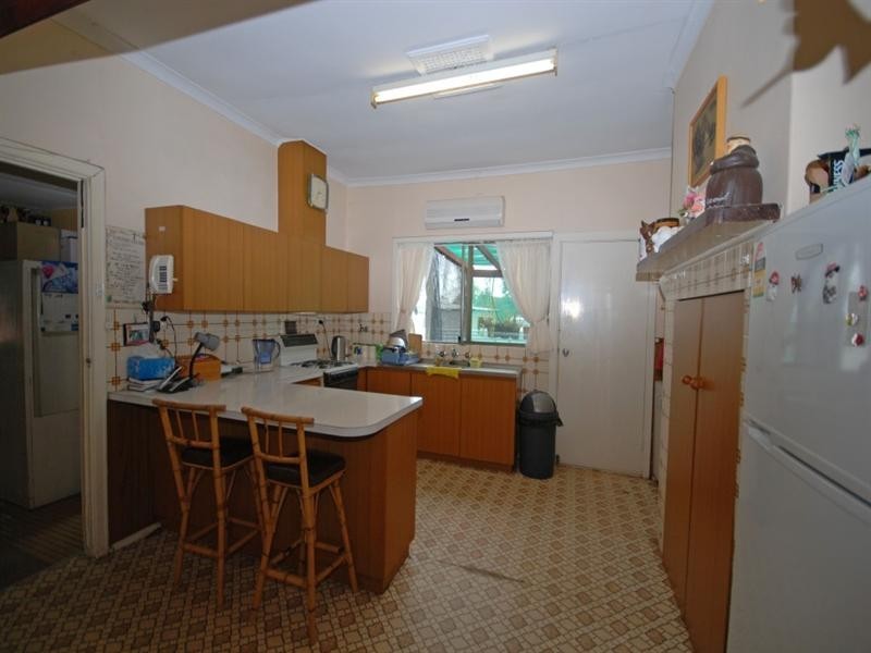 12 Burns Street, Narrogin WA 6312