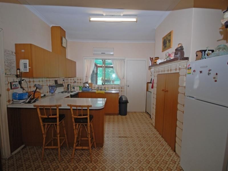 12 Burns Street, Narrogin WA 6312