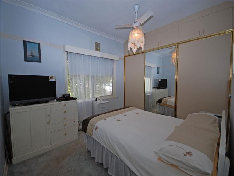 12 Burns Street, Narrogin WA 6312