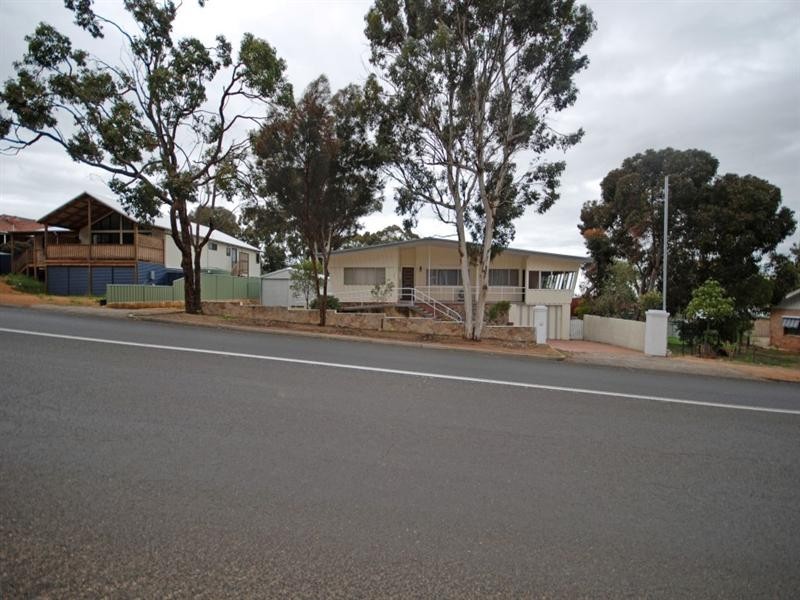 173 Narrakine Road, Narrogin WA 6312