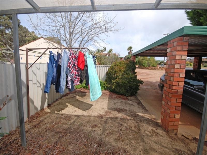 U 1, 2 and 3/1 Hough Street, Narrogin WA 6312