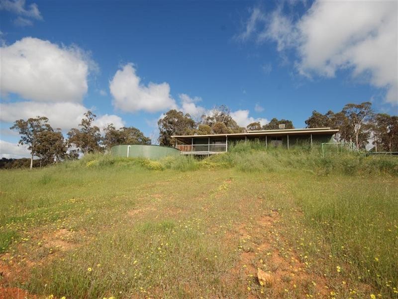 3 Pollard Road, Wandering WA 6308
