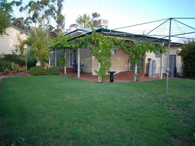 34 Butler Street, Narrogin WA 6312