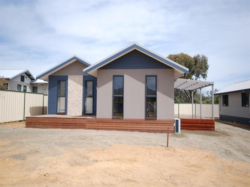 17D Fox Street, Narrogin WA 6312