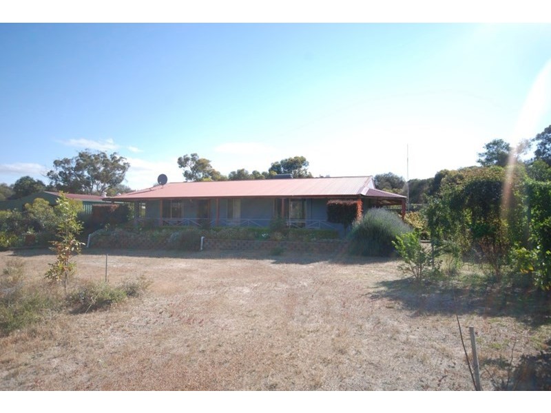 18-22 Etelowie Street, Wagin WA 6315