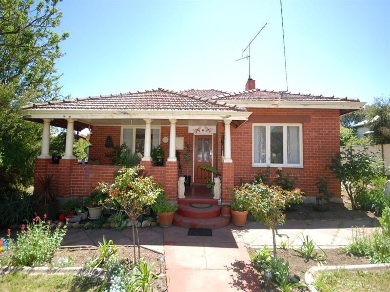 27A Homer Street, Narrogin WA 6312