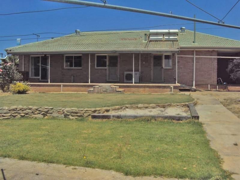 8 Taylor Street, Pingelly WA 6308