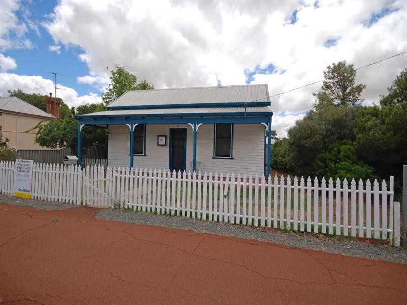 30 Forrest Street, Narrogin WA 6312