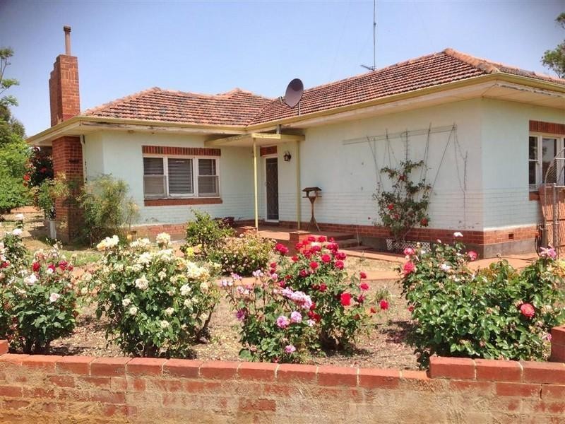 80 Brookton Highway, Brookton WA 6306