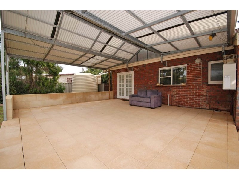 13 Lock Street, Narrogin WA 6312