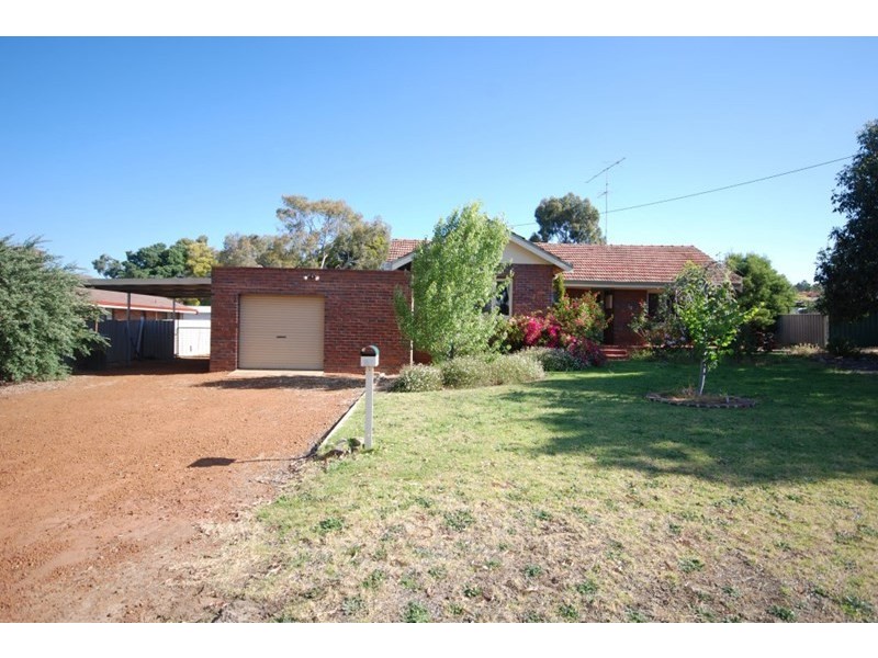 13 Lock Street, Narrogin WA 6312