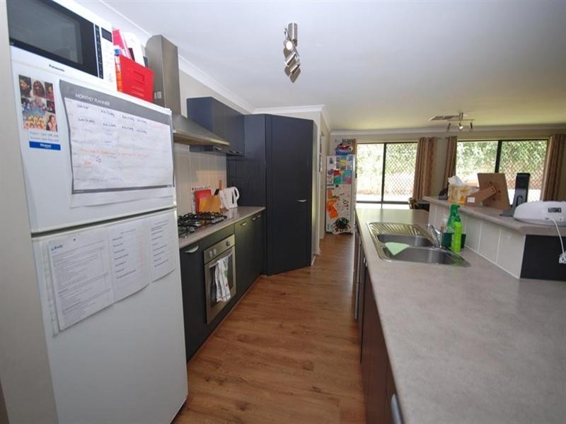 96 Forrest Street, Narrogin WA 6312