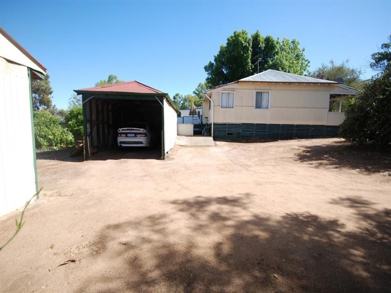 32 Butler Street, Narrogin WA 6312