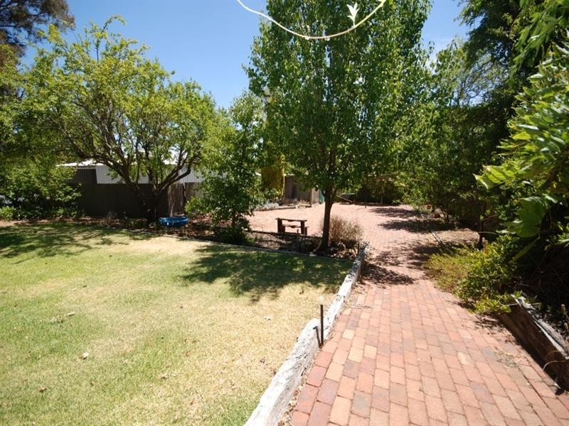 2 Harper Street, Narrogin WA 6312