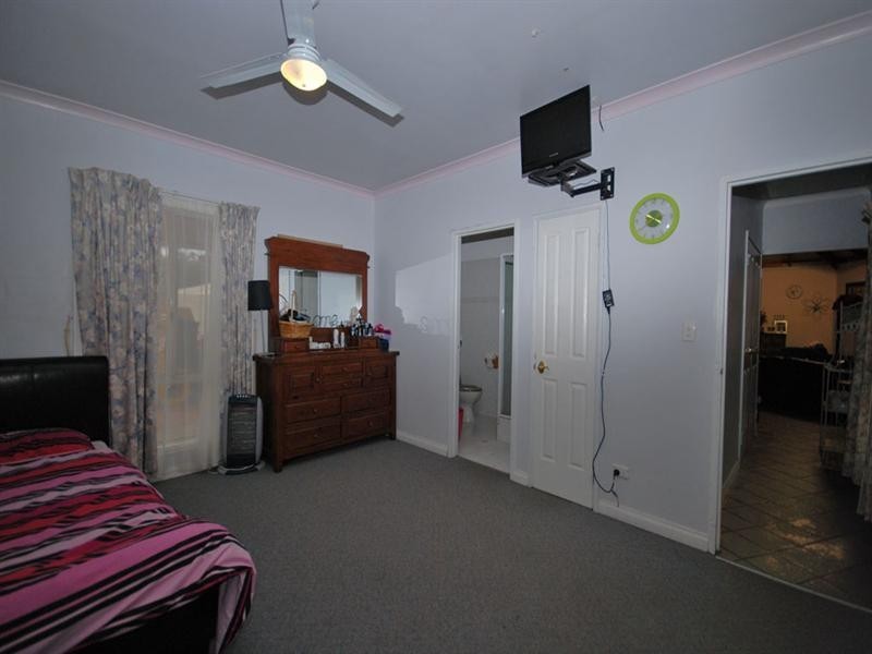 2 Cuballing Street, Cuballing WA 6311