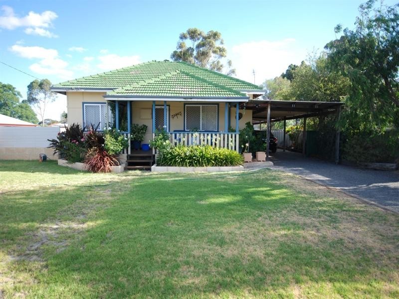 65 Ensign Street, Narrogin WA 6312