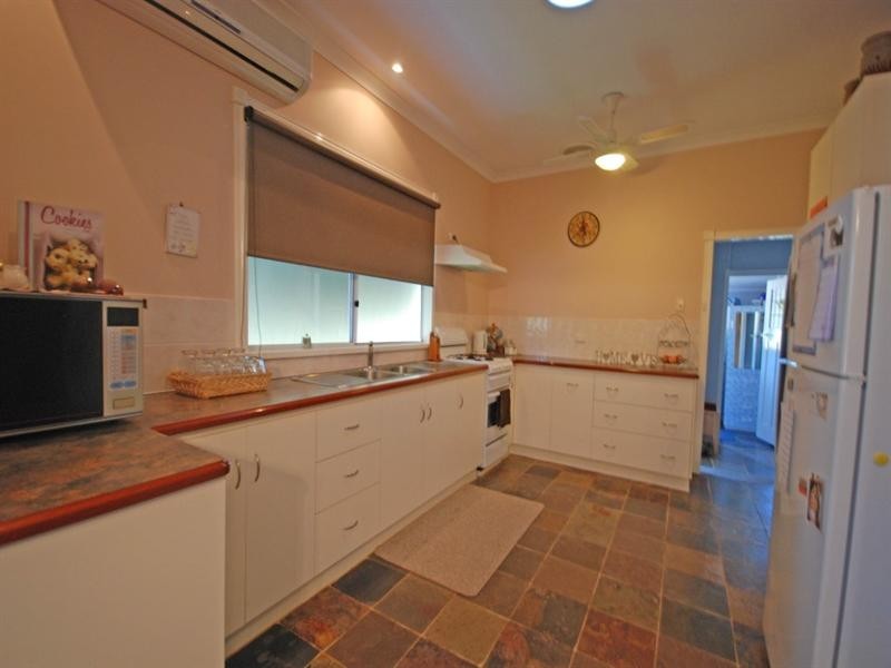 65 Ensign Street, Narrogin WA 6312