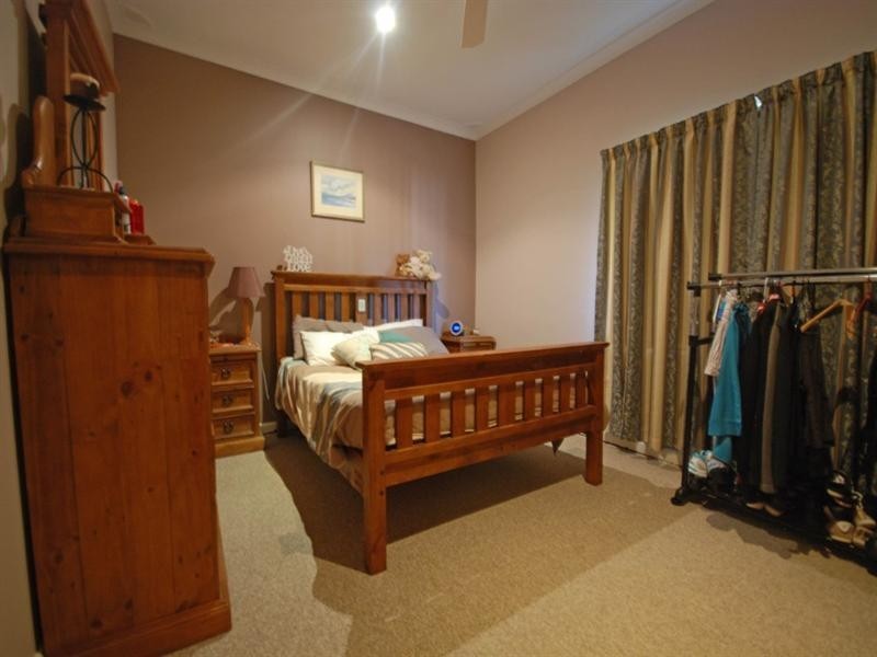 65 Ensign Street, Narrogin WA 6312