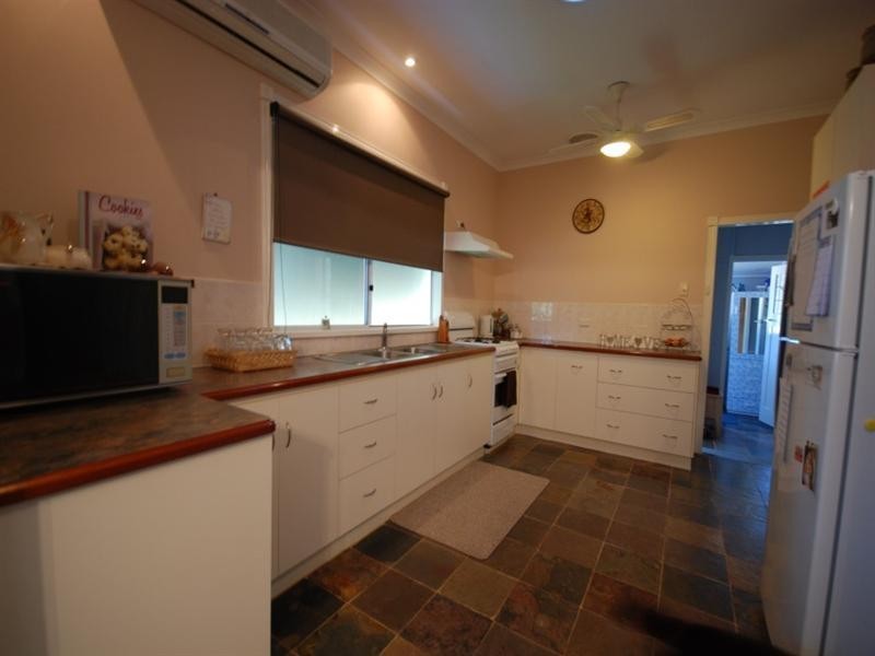 65 Ensign Street, Narrogin WA 6312