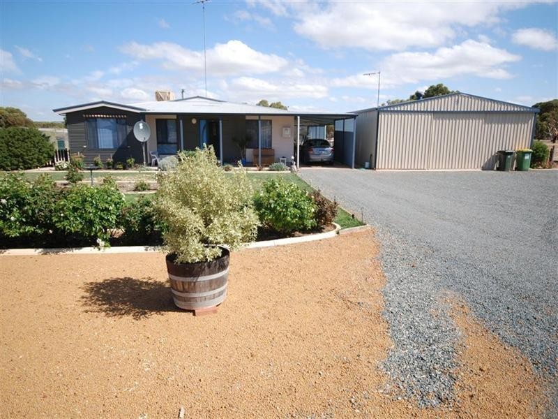 26 Curlew Way, Wickepin WA 6370