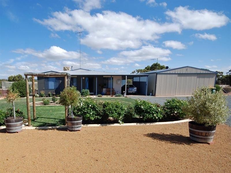 26 Curlew Way, Wickepin WA 6370