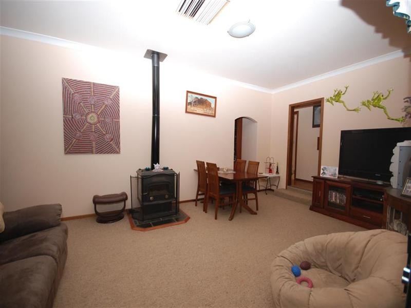 2 Hough Street, Narrogin WA 6312