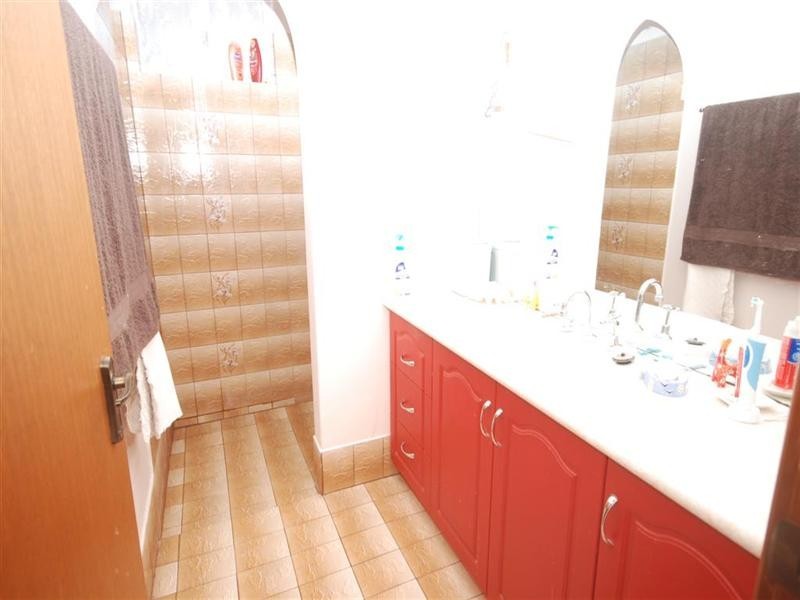 2 Hough Street, Narrogin WA 6312