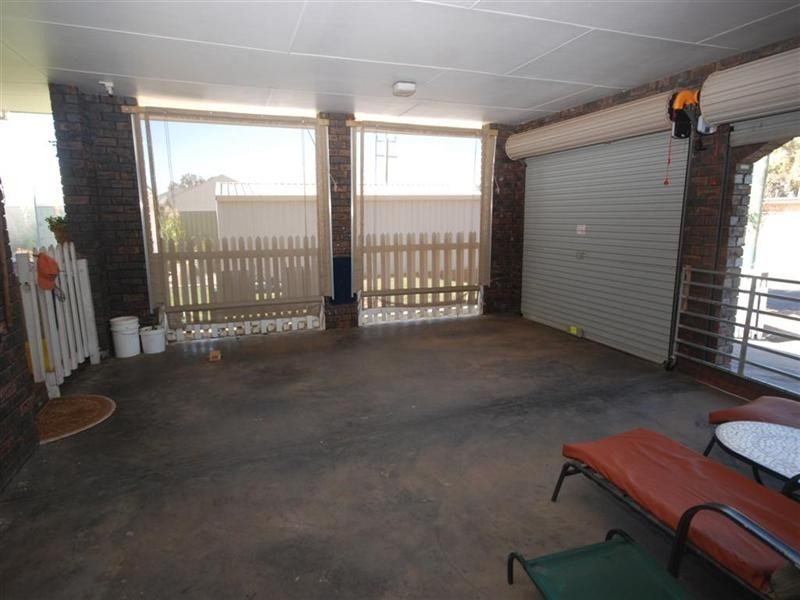 2 Hough Street, Narrogin WA 6312