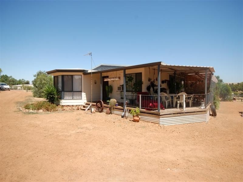 65 Russell Street, Cuballing WA 6311