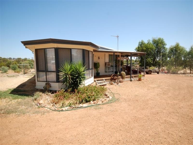 65 Russell Street, Cuballing WA 6311