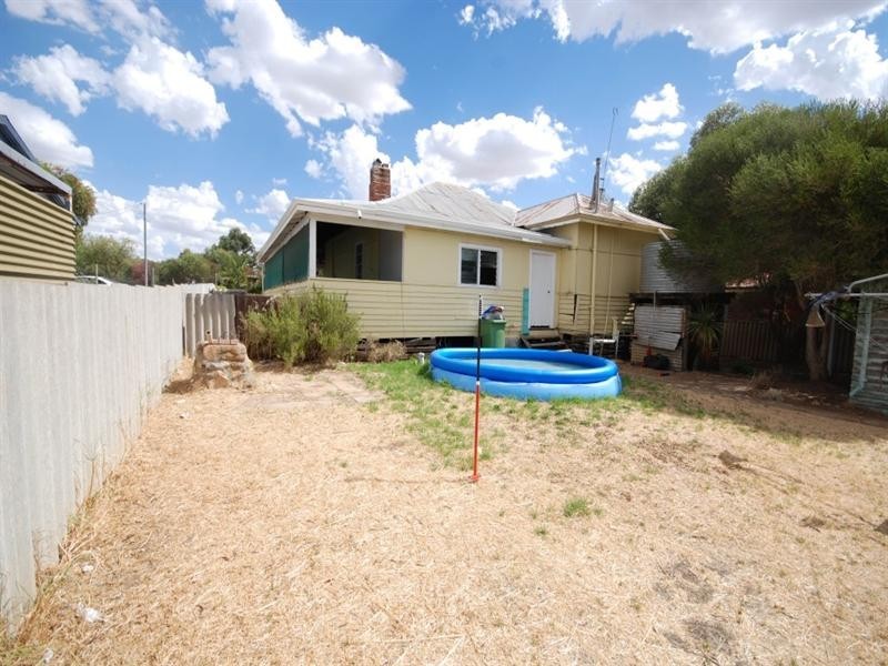 75 Fox Street, Narrogin WA 6312