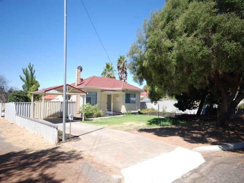 7 Clough Place, Narrogin WA 6312