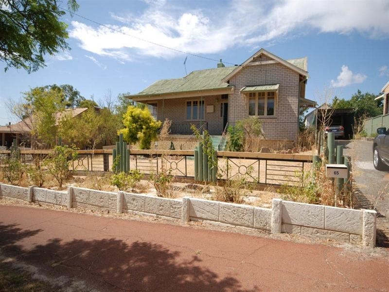 65 Williams Road, Narrogin WA 6312