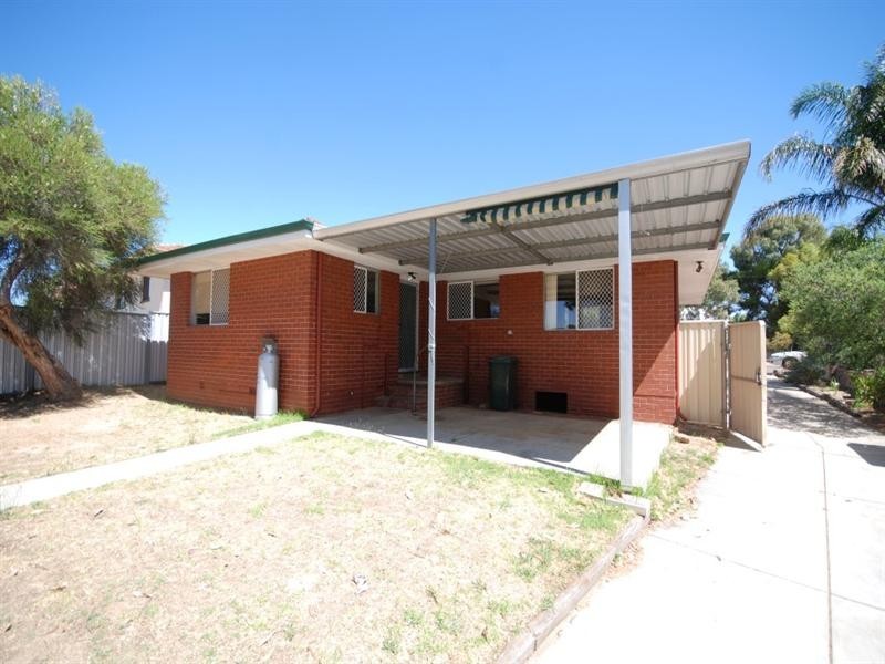 35 Fox Street, Narrogin WA 6312