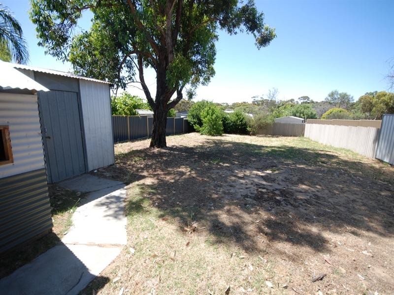 35 Fox Street, Narrogin WA 6312