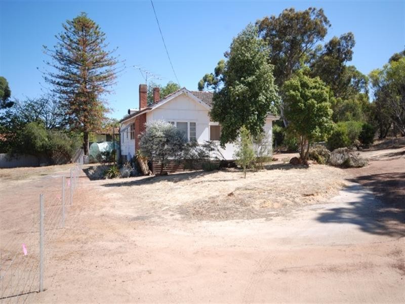 27 Lock Street, Narrogin WA 6312