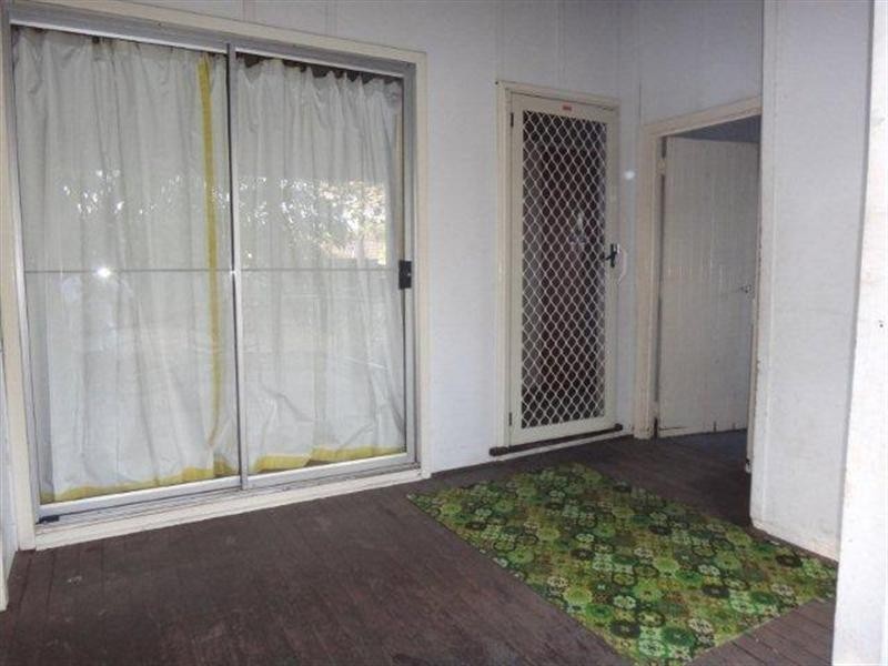 27 Lock Street, Narrogin WA 6312