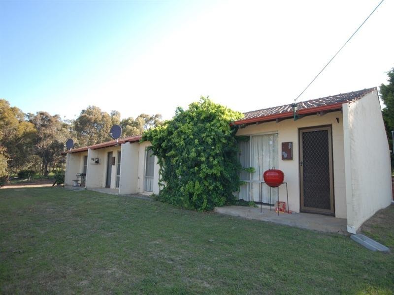 U 1, 2 and 3/1 Hough Street, Narrogin WA 6312