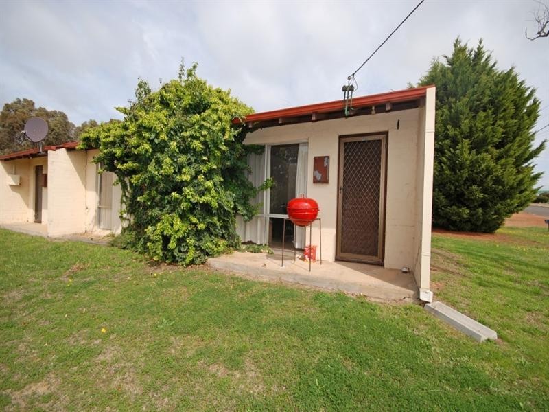 U 1, 2 and 3/1 Hough Street, Narrogin WA 6312