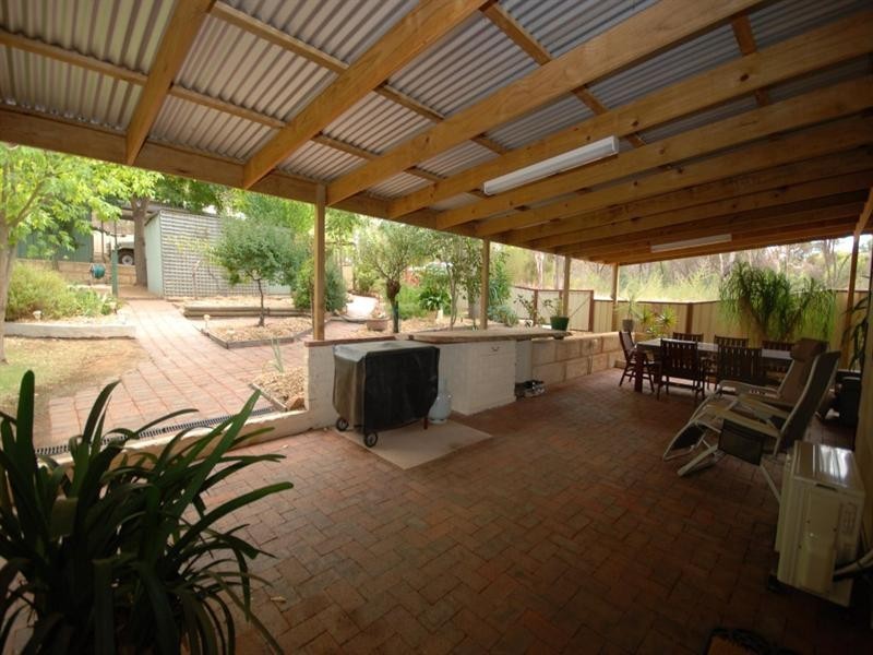 65 Herald Street, Narrogin WA 6312